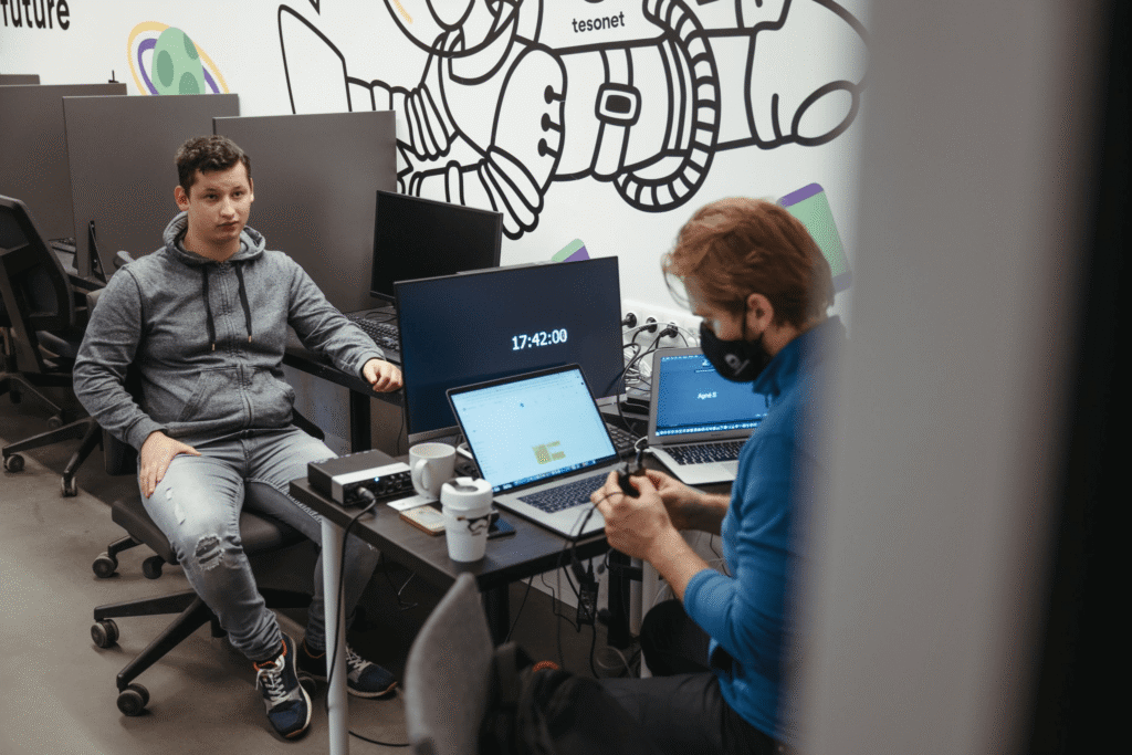 Jaunimo namuose gyvenimą kuriantis Lukas siekia tapti programuotoju: svajonė pamažu virsta realybe